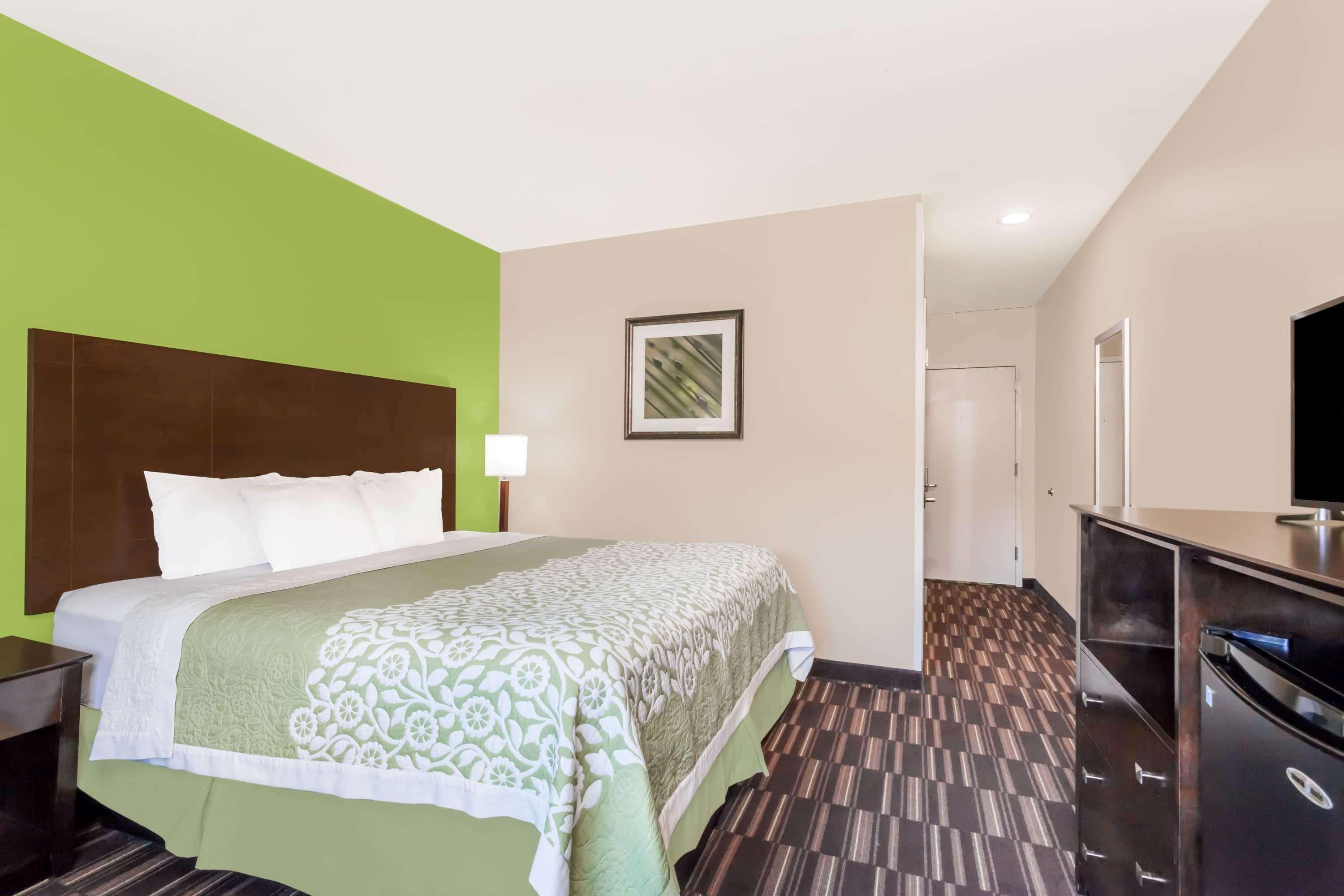 Days Inn & Suites By Wyndham Jamaica Jfk Airport New York Exterior foto
